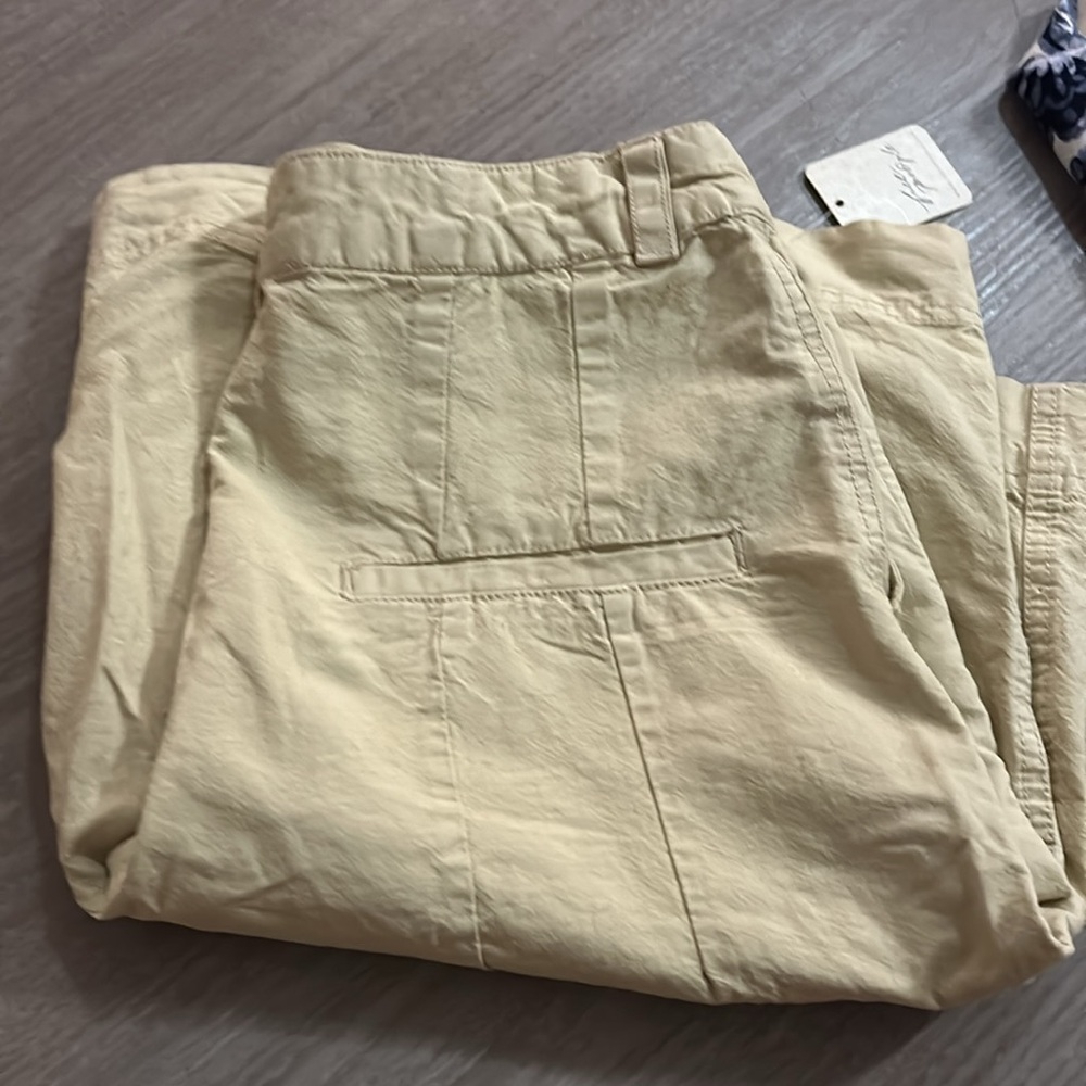 Free People Shorts NWT size 2 - Picture 2 of 2